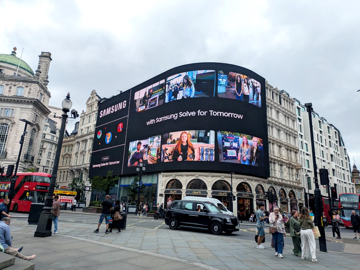 Piccadilly Circus